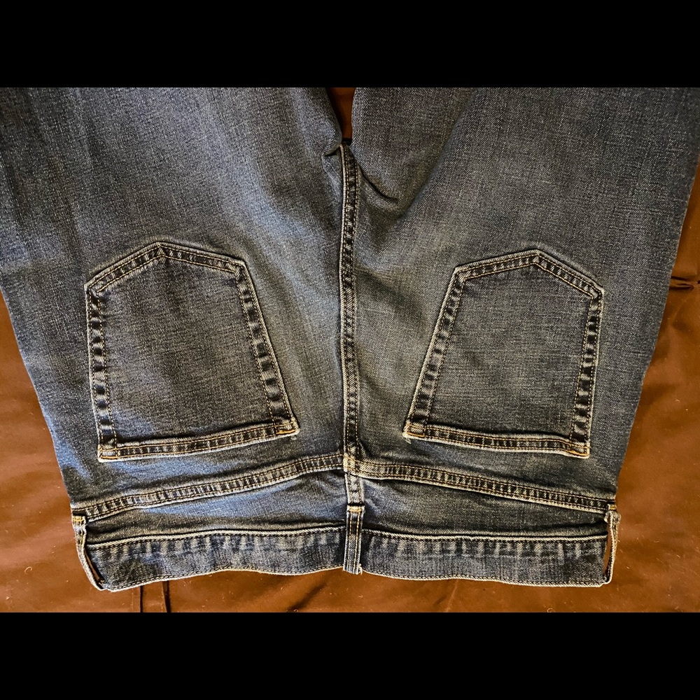 Old Navy Jeans.  Mens Loose Fit. 33x32